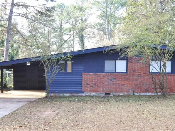 2351 Pinewood Dr, Decatur, GA 30032