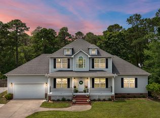 1903 Country Club Dr, Hampstead, NC 28443