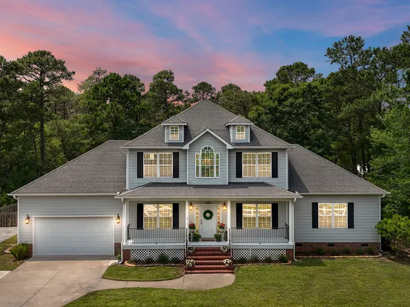 1903 Country Club Drive, Hampstead, NC 28443