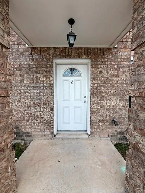 2 bed, 2.5 bath, 22270 sqft, $875 — Photo 2