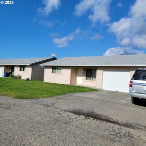 466 Mendy St, Brookings, OR, 97415