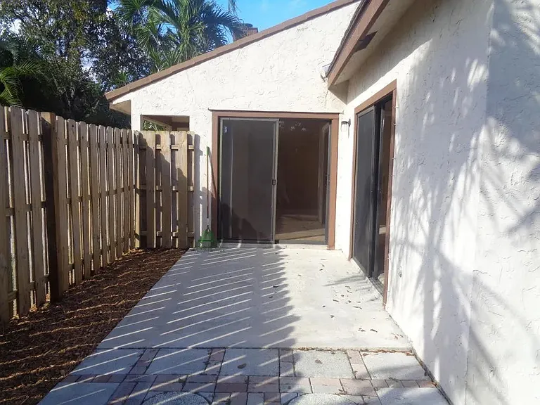 4167 Palm Bay Cir #C — Photo 10