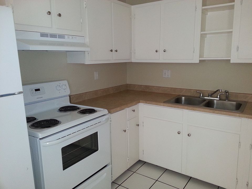 1st image of 910 Dainty Ave APT 3