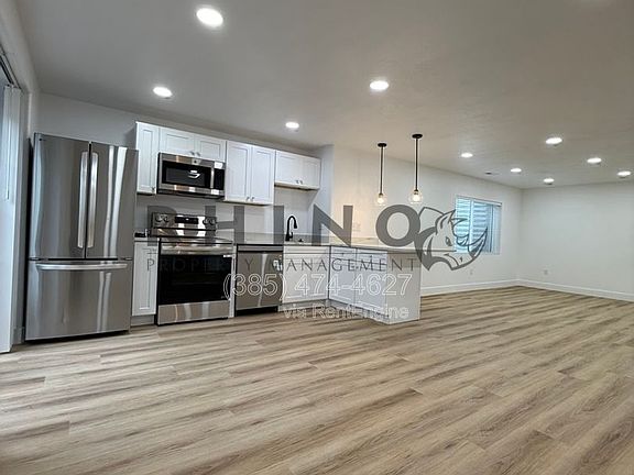 3rd image of 3767 N Hannah St #916
