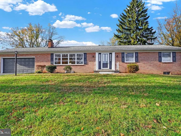 250 Lynbrook Dr N, York, PA 17402