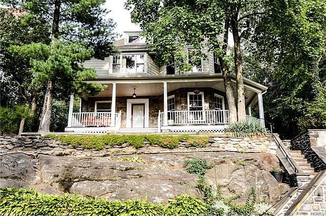 1st image of 40 Prospect Dr