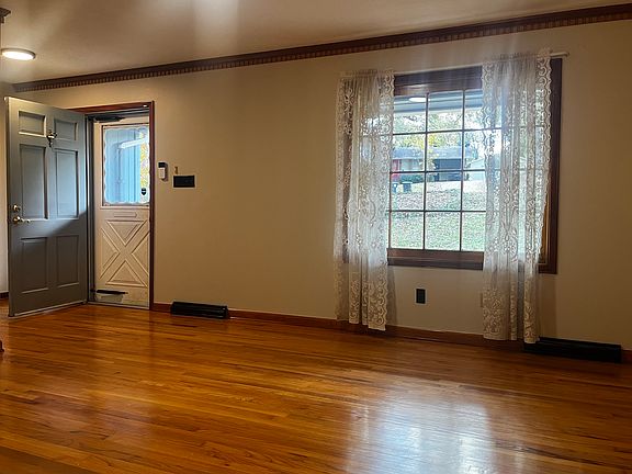 Entry main living space