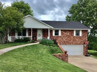 952 Sardonyx Dr, Jefferson City, MO 65109