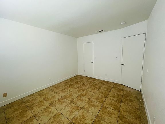 5th image of 620 E Main St APT B