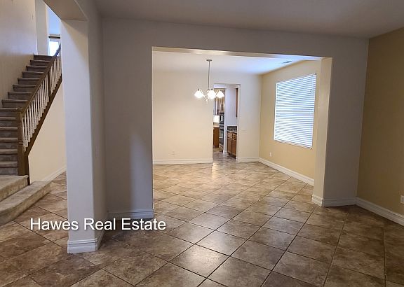 4th image of 34079 San Sebastian Ave