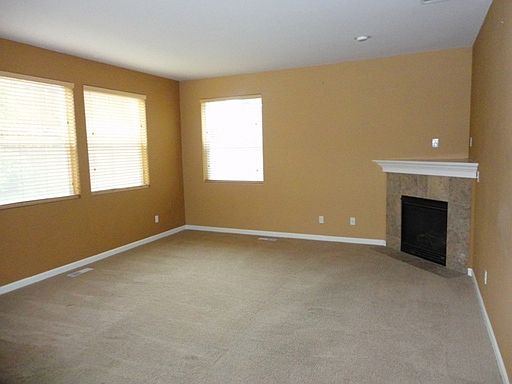 4th image of 2631 85th Ave NE