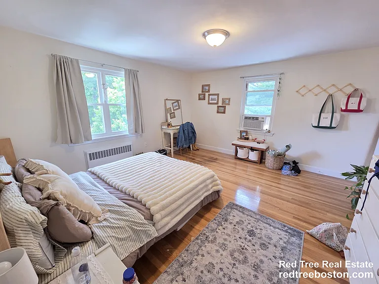 12 Louise Rd — Photo 9