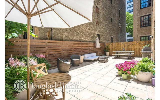 Sold by Douglas Elliman | media 15