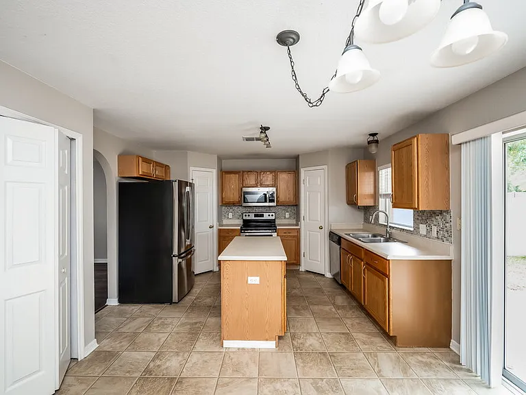 17006 Torvest Ct — Photo 10