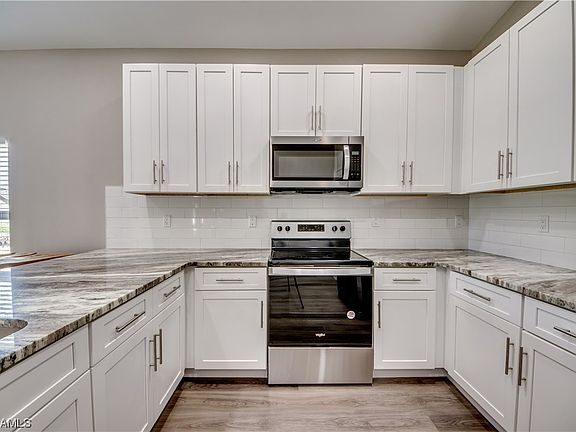 4th image of 471 NE 3rd Court Cpe