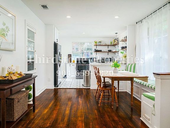 3rd image of 4426 Herschel St Unit A