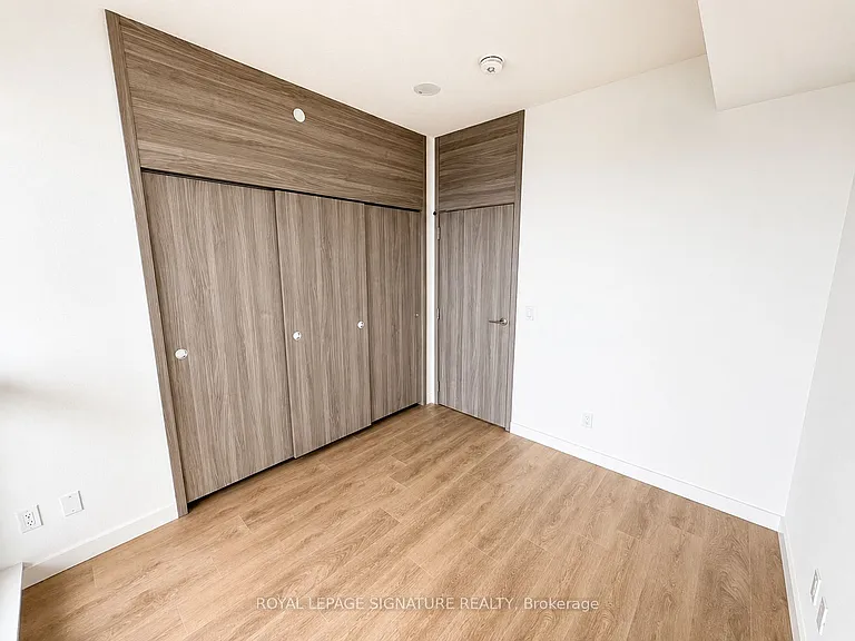 18 Esther Shiner Blvd #2302 — Photo 12