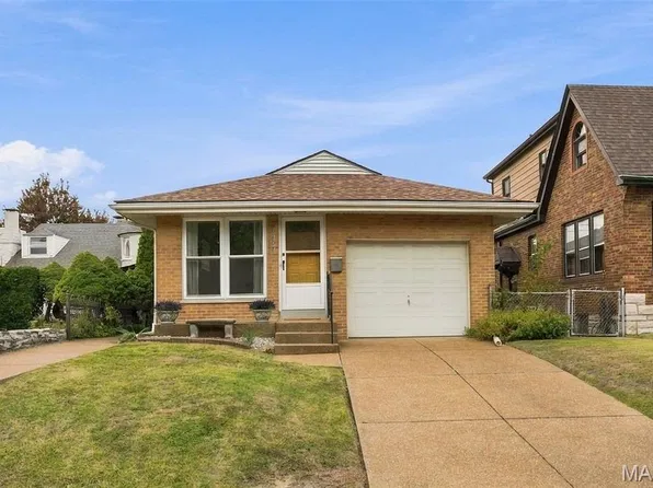 6707 Alexander St, Saint Louis, MO 63116