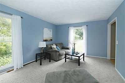 3rd image of 6075 Litchfield Ln