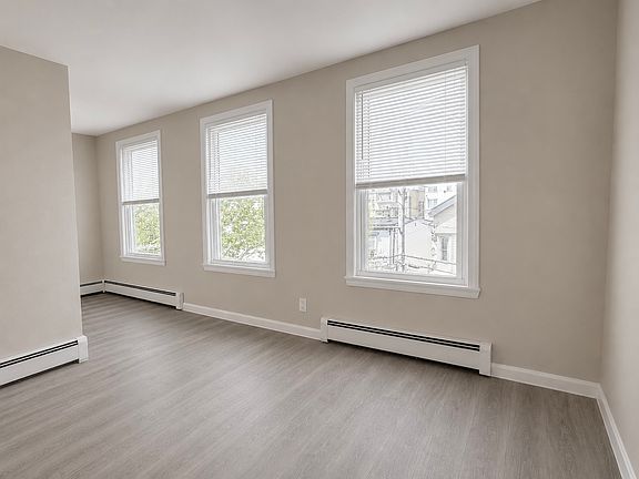 2nd image of 95 Princeton St #3