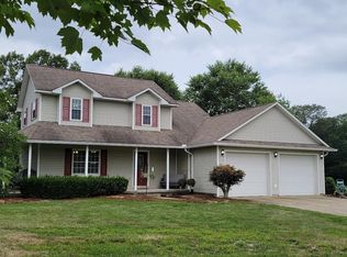 1844 E Heaton Ln, Bloomfield, IN 47424