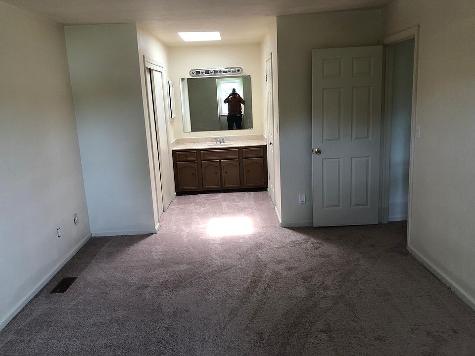 1st image of 1505 Chessington Ct