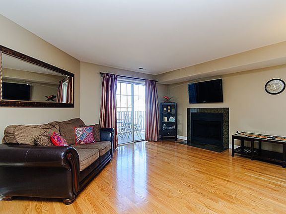 5th image of 116 White Oak Ct APT 6
