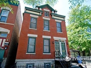 1945 W Thomas St, Chicago, IL 60622