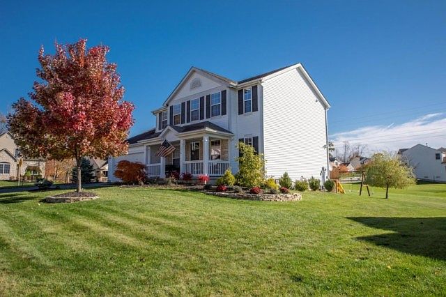 1st image of 472 Highbanks Valley Dr