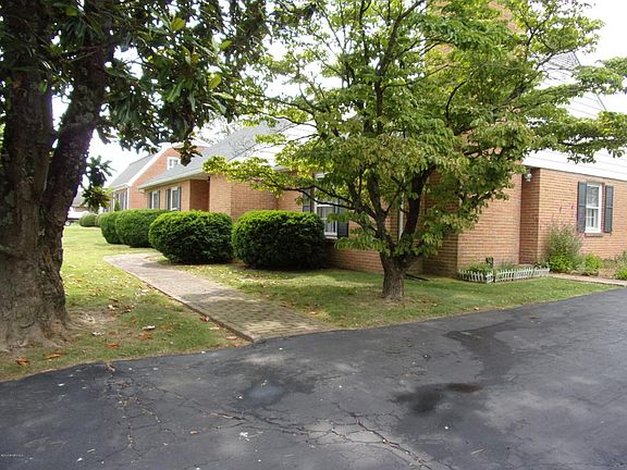 3rd image of 2241 Pleasant Hill Dr