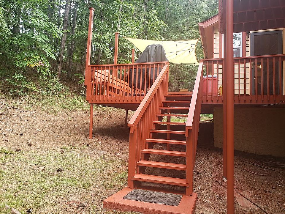2nd image of 700 Fern Brooks Dr SW