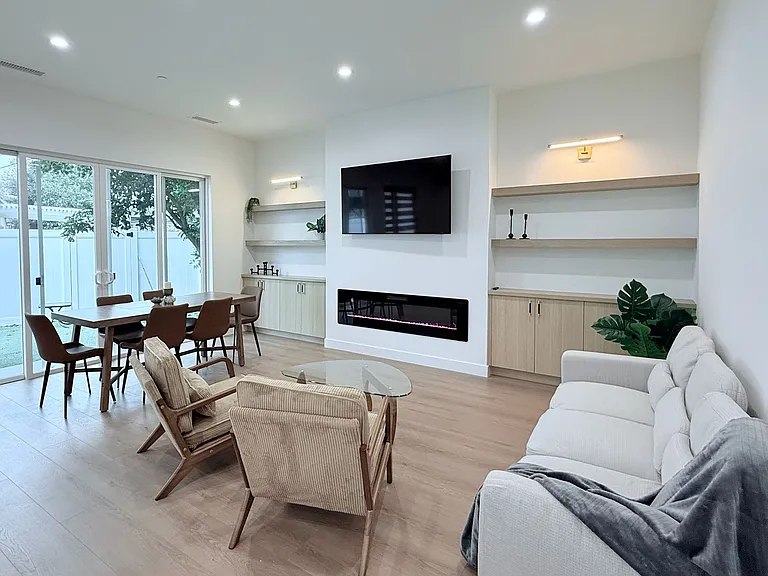 5725 Bertrand Ave #1/2 — Photo 1