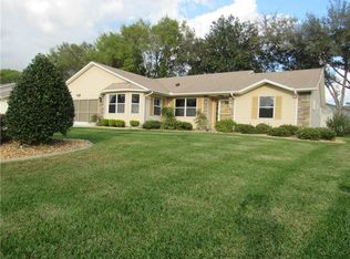 27203 Racquet Cir, Leesburg, FL 34748