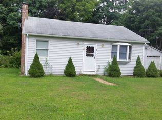 39 Abinet Ct, Selden, NY 11784