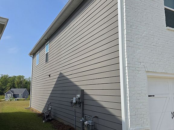 4th image of 205 River Meadow Dr