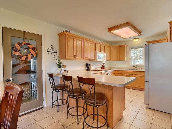 5th image of 808 N 14th St