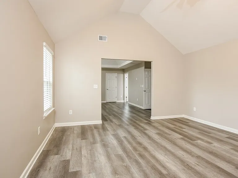 4213 Kenwood Trl — Photo 11