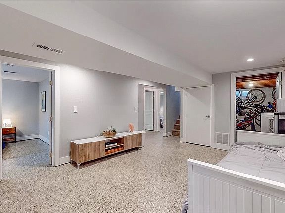 2nd image of 5004 E 35th Ave