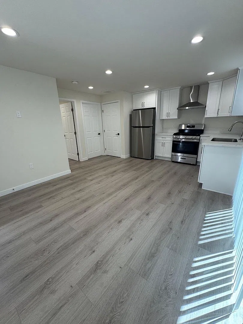 7317 -7321 Garden Grove Avenue — Photo 4