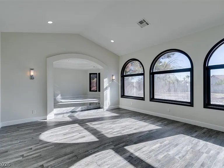 7040 Obannon Dr — Photo 6