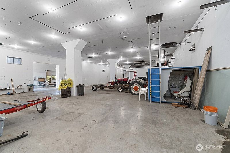 21st image of 50342 Brown Rd E