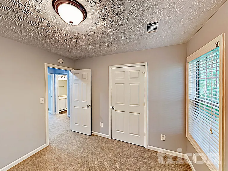 2395 Sailor Ln — Photo 10