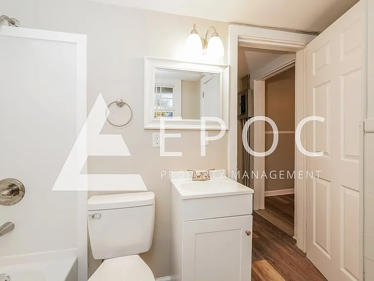 2943 Broadbay Dr — Photo 11