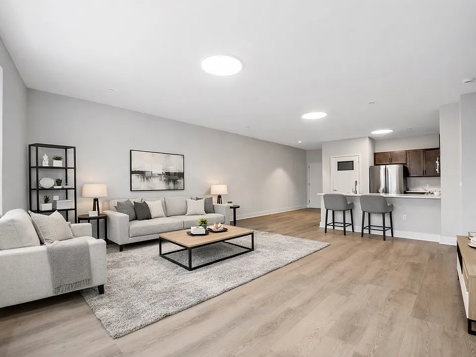 1 Center St #306