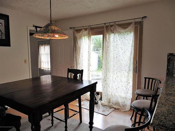 4th image of 1146 Lewison Dr