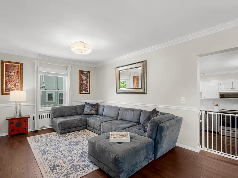 315 Maple Ave — Photo 16