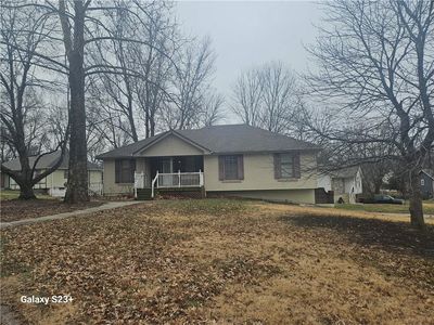 2520 SW Paris Dr, Blue Springs, MO, 64015