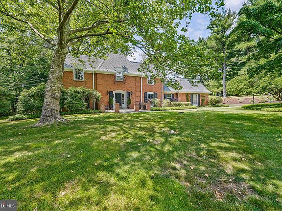5th image of 5 River Knoll Dr