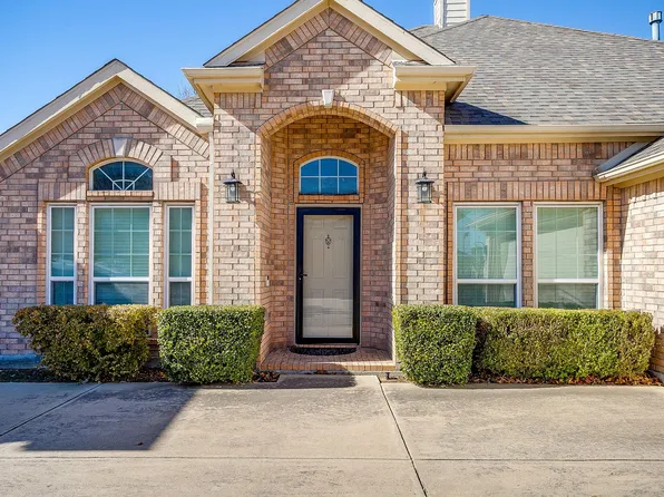 8205 Painted Tree Trl, Fort Worth, TX 76131