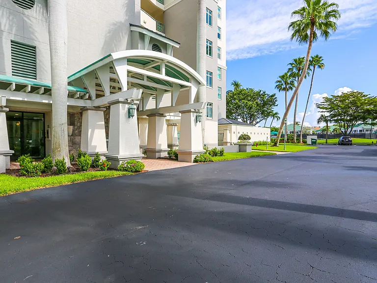 430 Cove Tower Dr #1202 — Photo 6